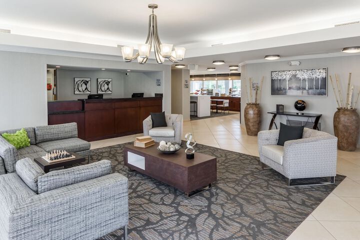 Entrance & Lobby