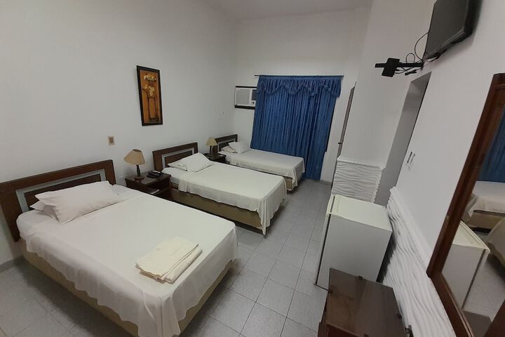 Room 8 of 27