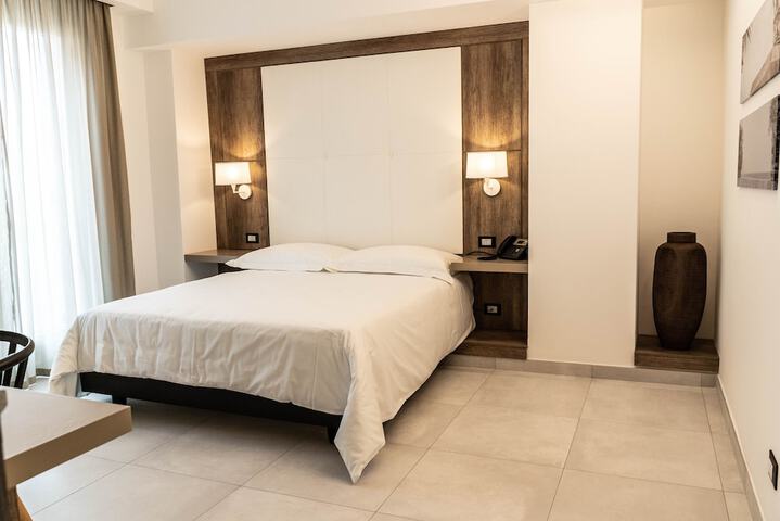 Room 11 of 26