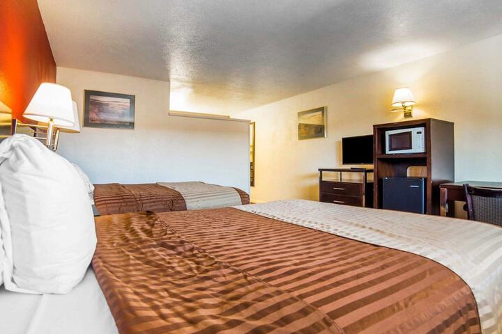 Room 16 of 36