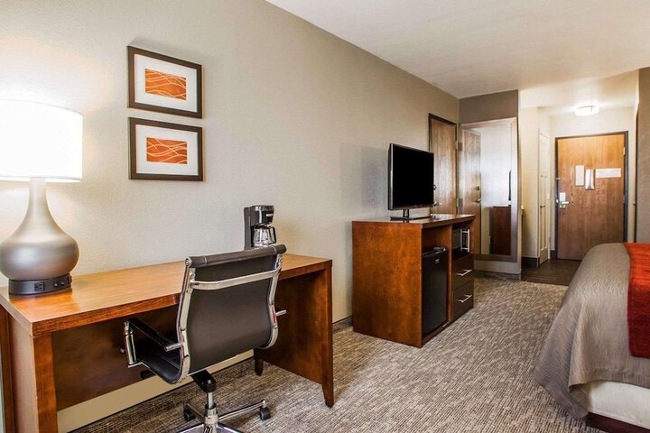 Room 10 of 31