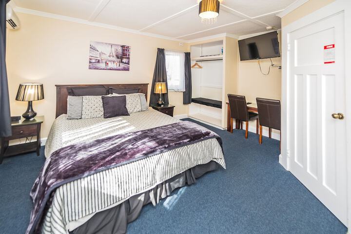 Room 11 of 44