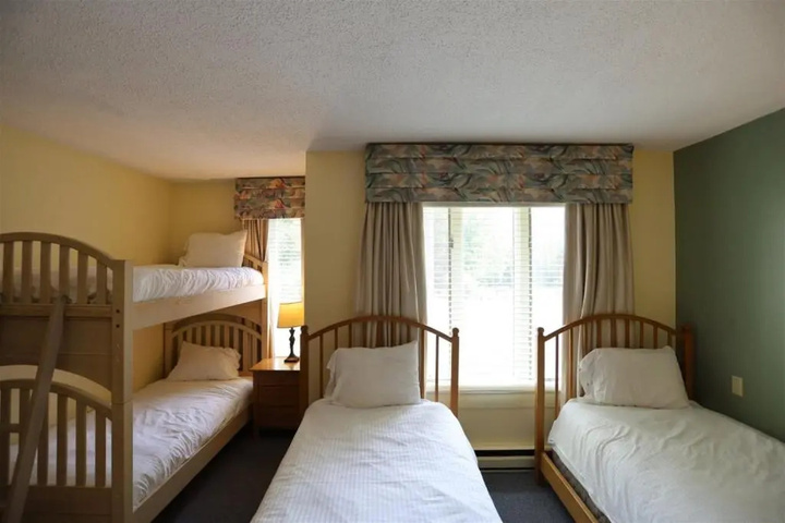 Room 2 of 9