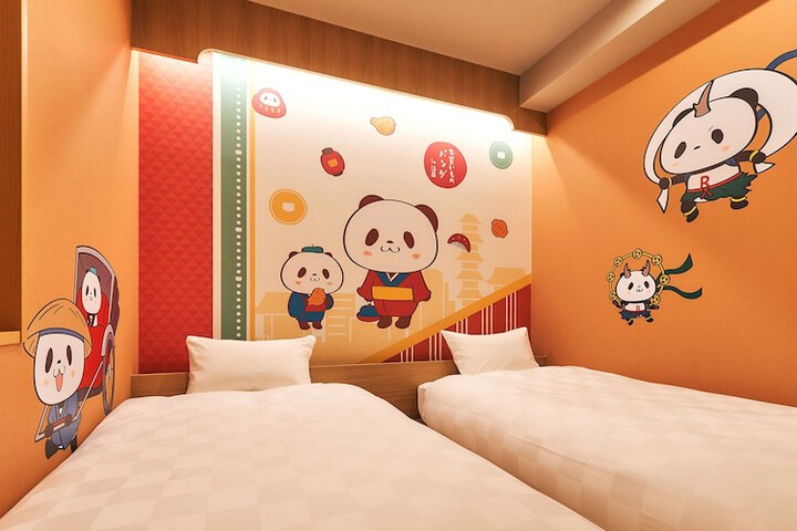 Room 32 of 59