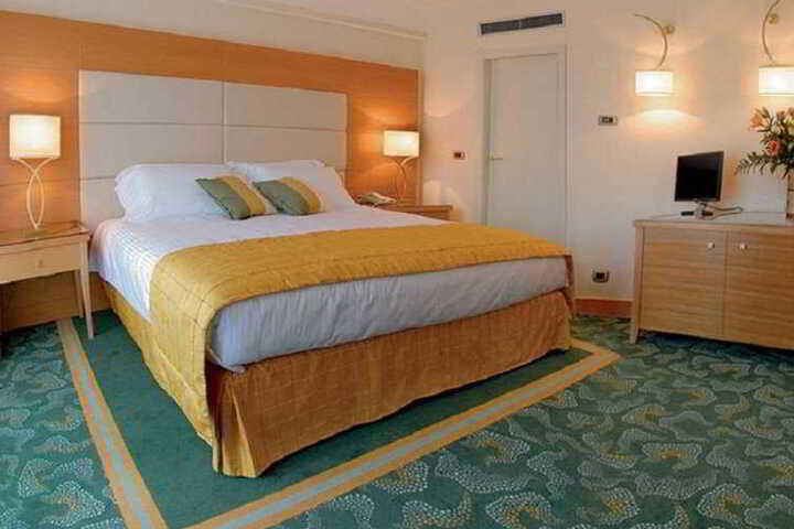 Room 3 of 6