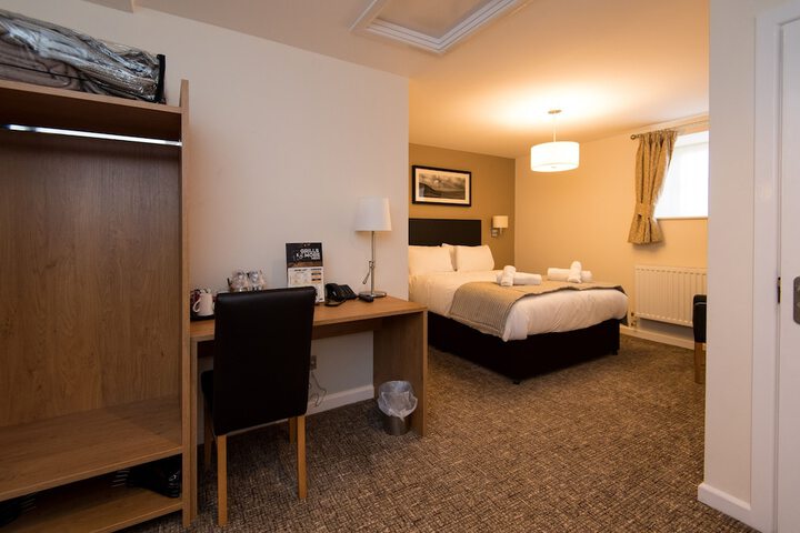 Room 4 of 44