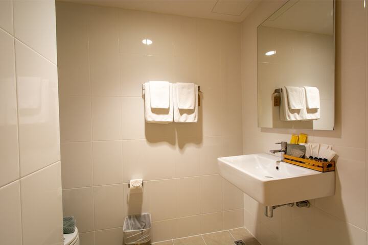 Room 31 of 74