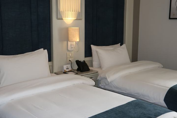 Room 21 of 47