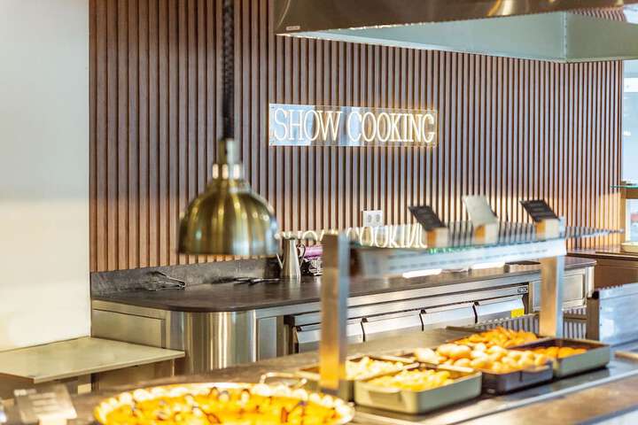 Dining Photos