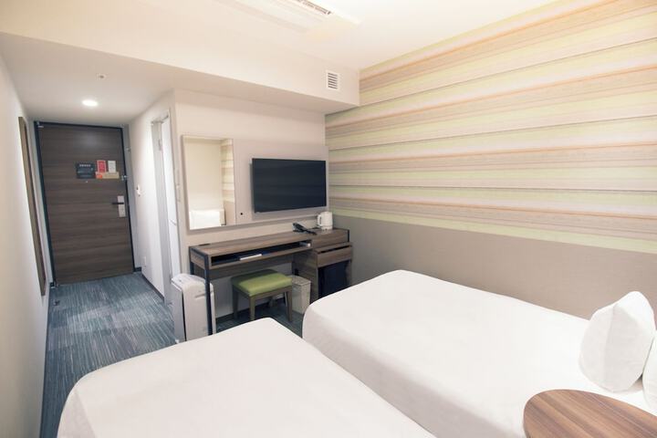 Room 20 of 63