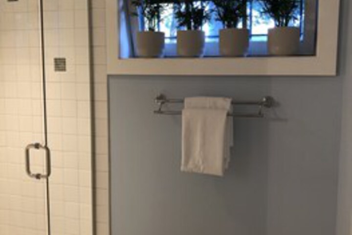 Room 4 of 41