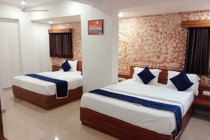Room 12 of 20