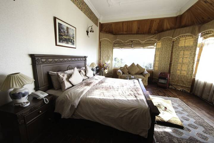 Room 15 of 18