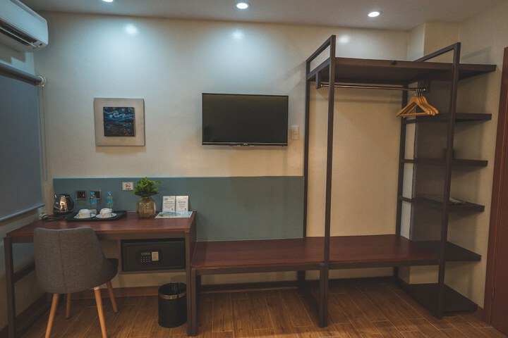 Room 32 of 55