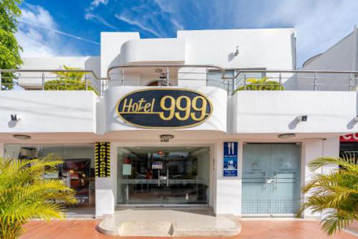 Hotel 999