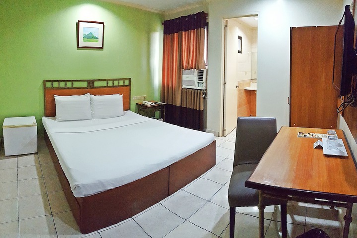 Room 21 of 69