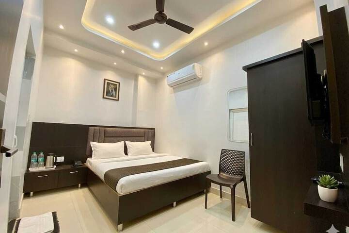 Room 14 of 22