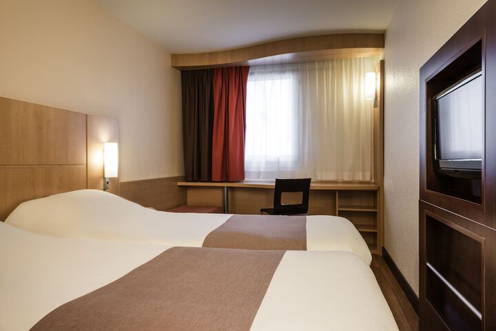 Room 6 of 59