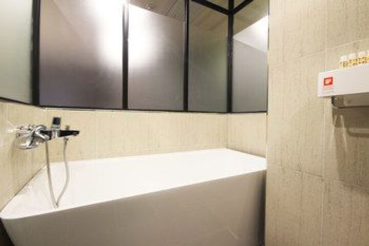 Room 14 of 51