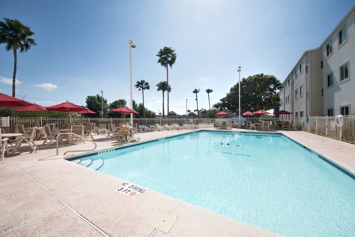 Pool 34 of 44