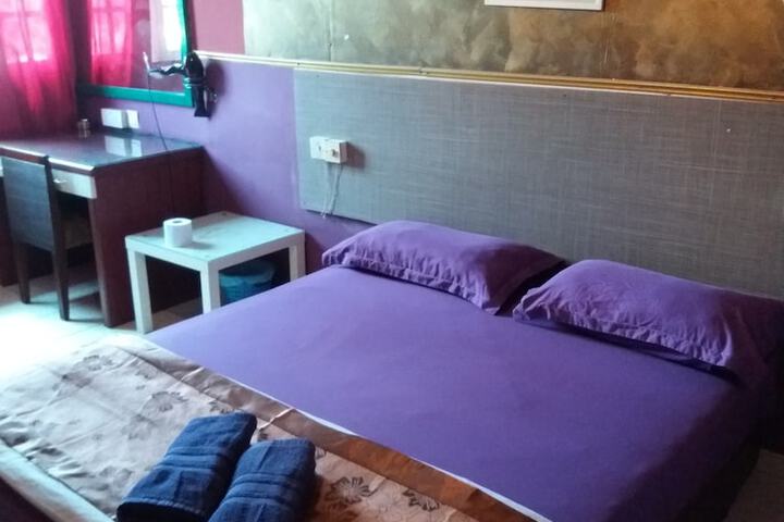 Room 15 of 37