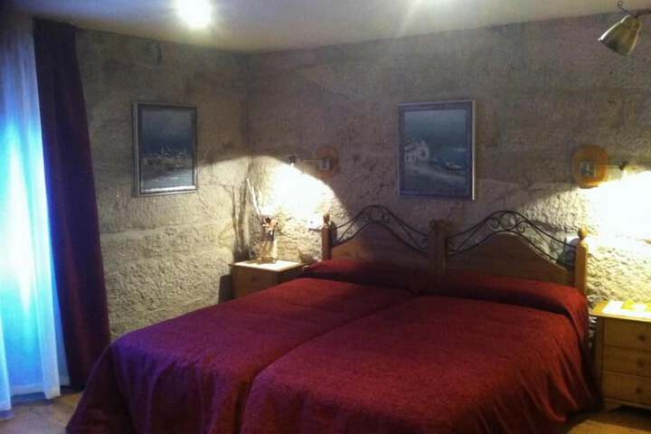 Room 11 of 32