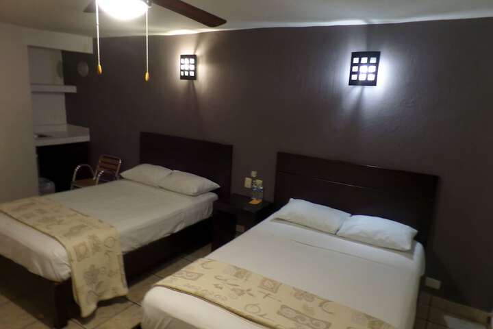 Room 4 of 20