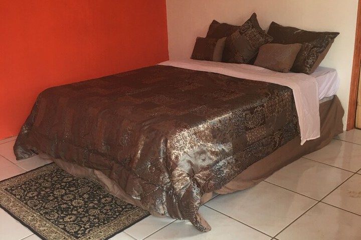 Room 6 of 71