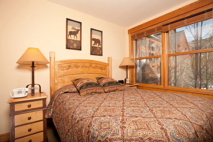 Room 4 of 30