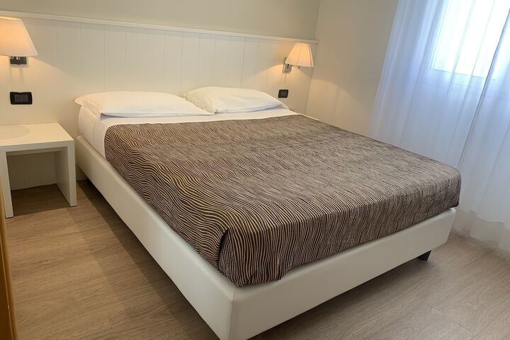 Room 15 of 88