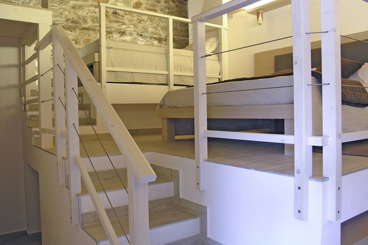 Room 19 of 28