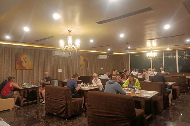 Dining 50 of 91