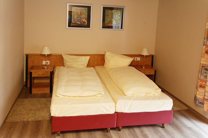 Room 14 of 81