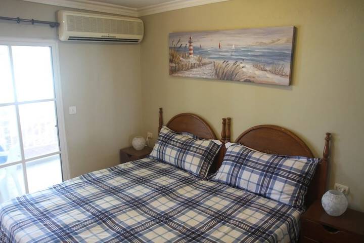 Room 9 of 48