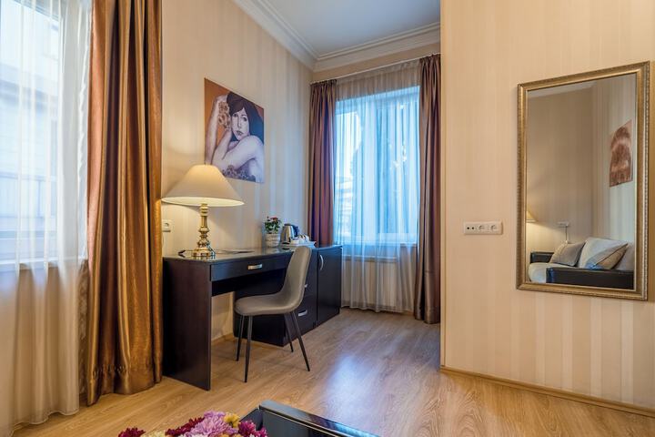 Room 43 of 139