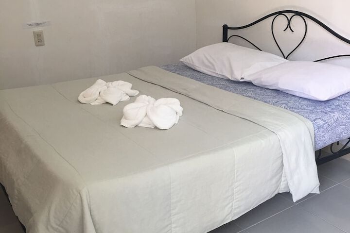Room 15 of 74