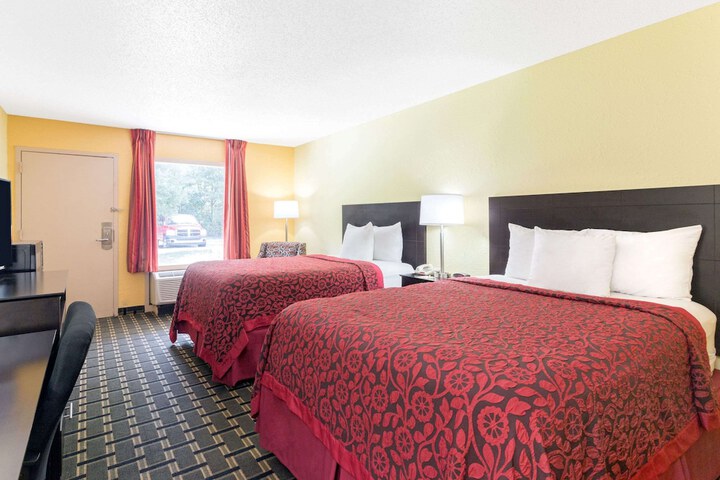 2 Double Beds (1 of 3)