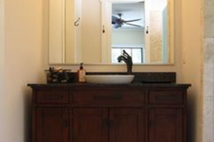 Room 10 of 81
