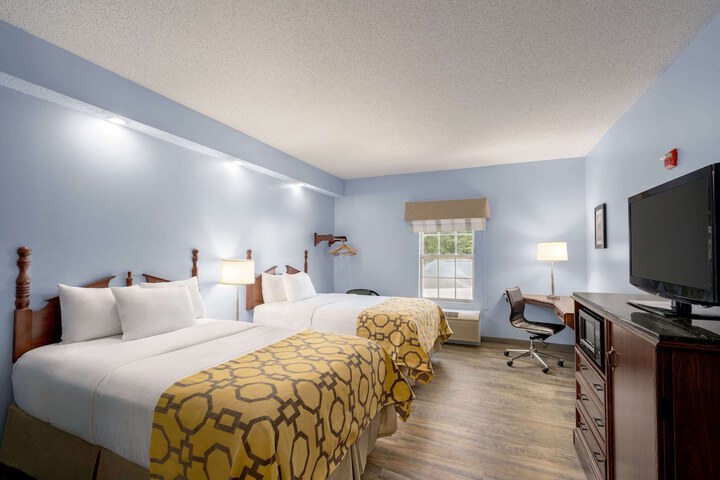 2 Double Beds (6 of 6)
