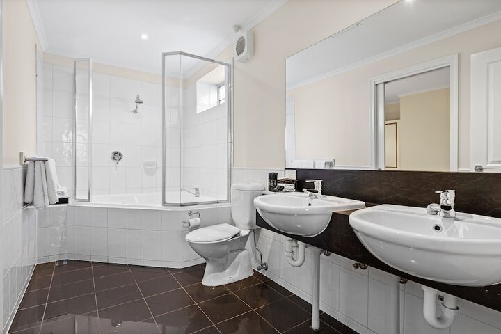 Room 15 of 24
