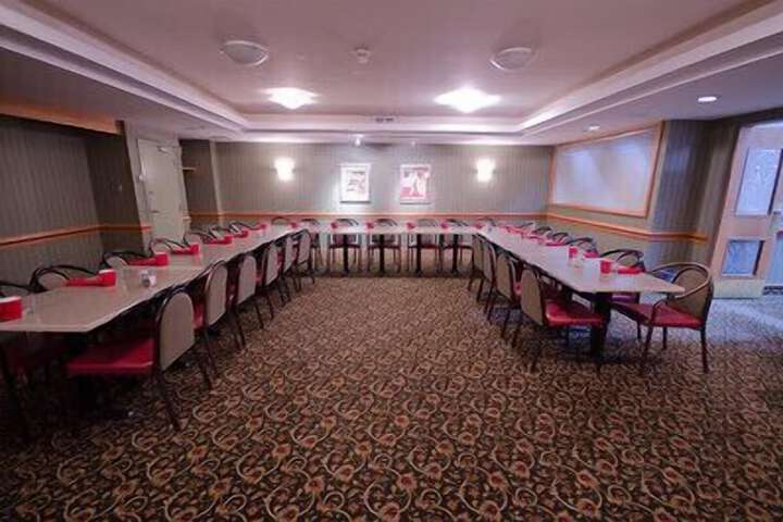 Ballroom/Hall 38 of 42
