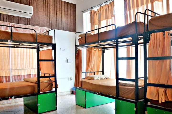 Room 8 of 39