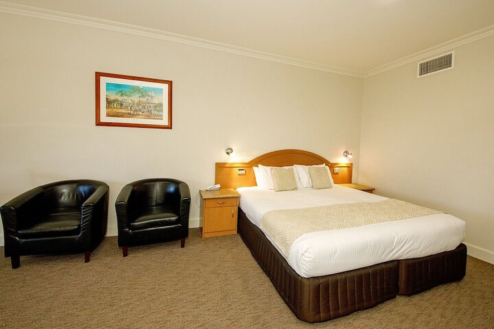 Room 76 of 122