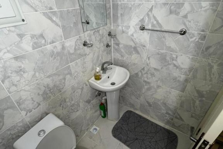 Room 7 of 13