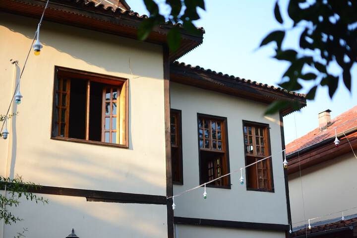 Rnesans Otel