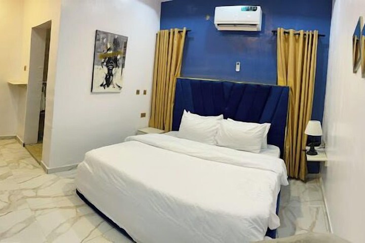 Room 6 of 78