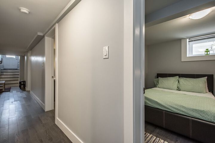 Room 8 of 64