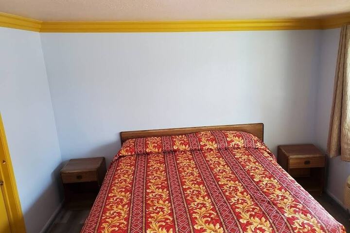 1 King Bed (9 of 9)