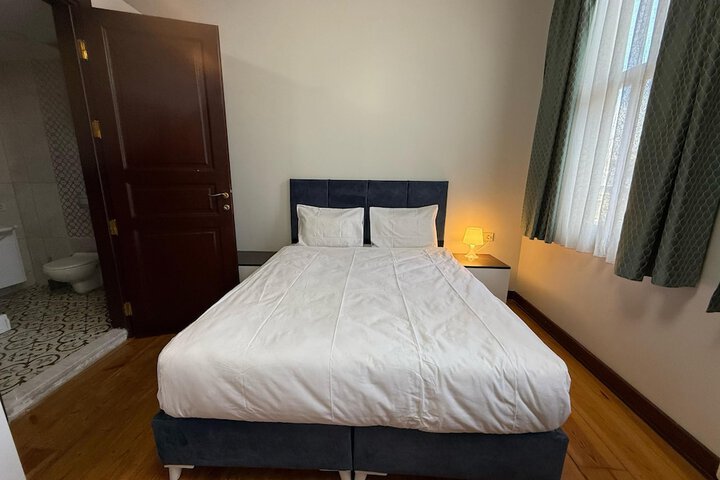 Room 11 of 64