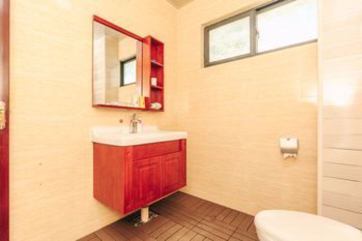 Room 6 of 54